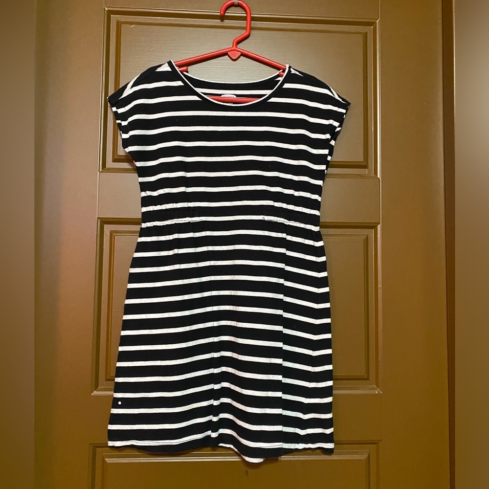 Striped Black & White Dress🖤